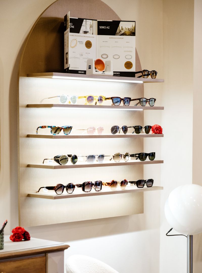 Ottico a Giaveno per occhiali da sole con lenti colorate e graduate