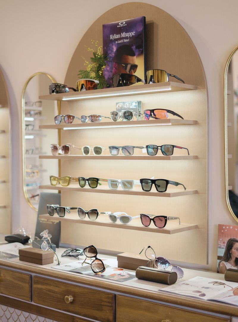 Ottico Giaveno per occhiali da sole con lenti graduate e colorate