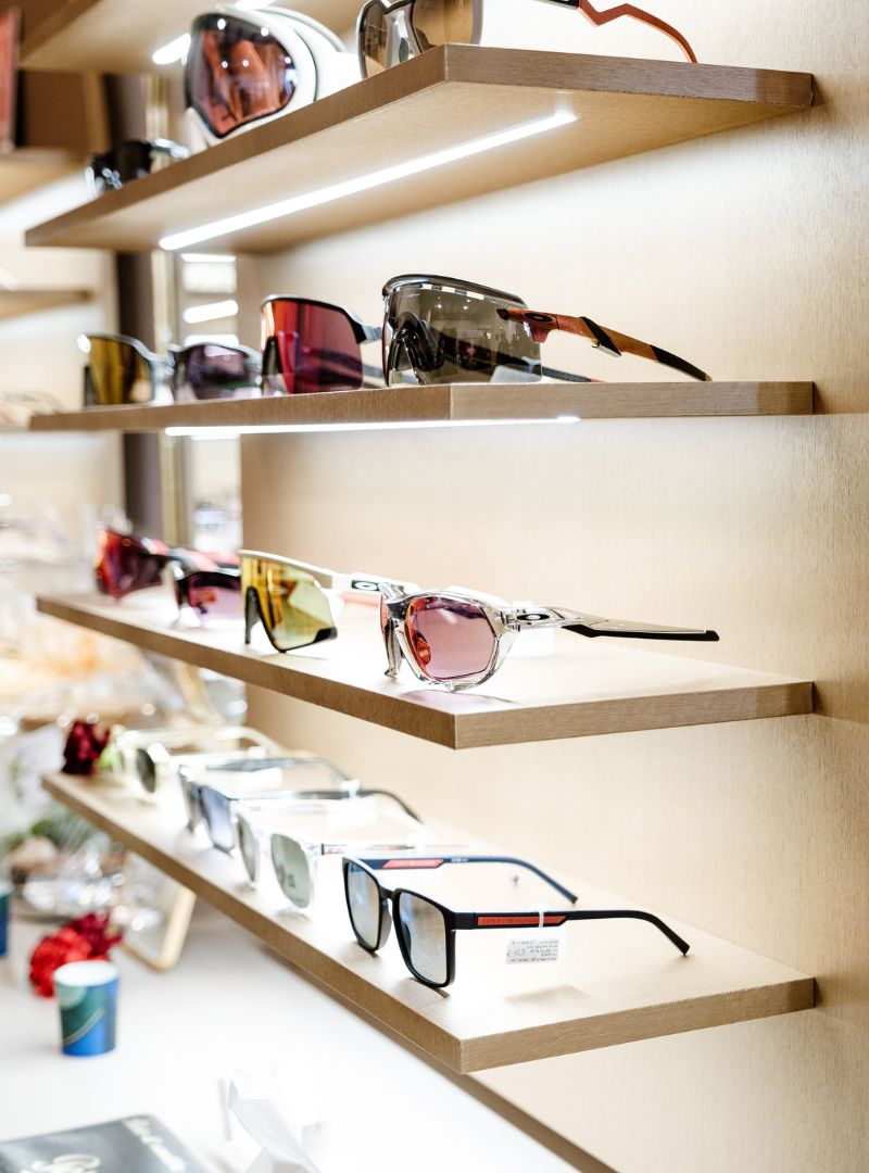 Ottico Giaveno per occhiali da sole sportivi con lenti colorate