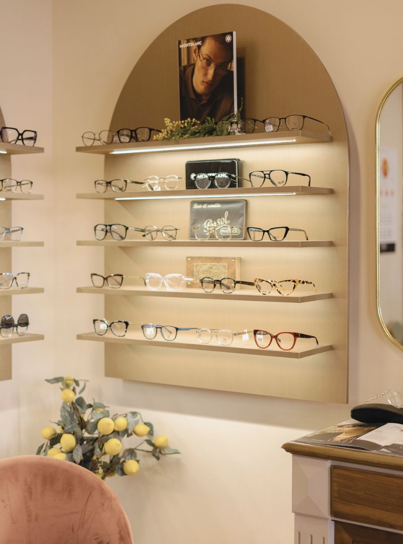 Ottico Giaveno per occhiali da vista e da lettura da Immagine e Suono